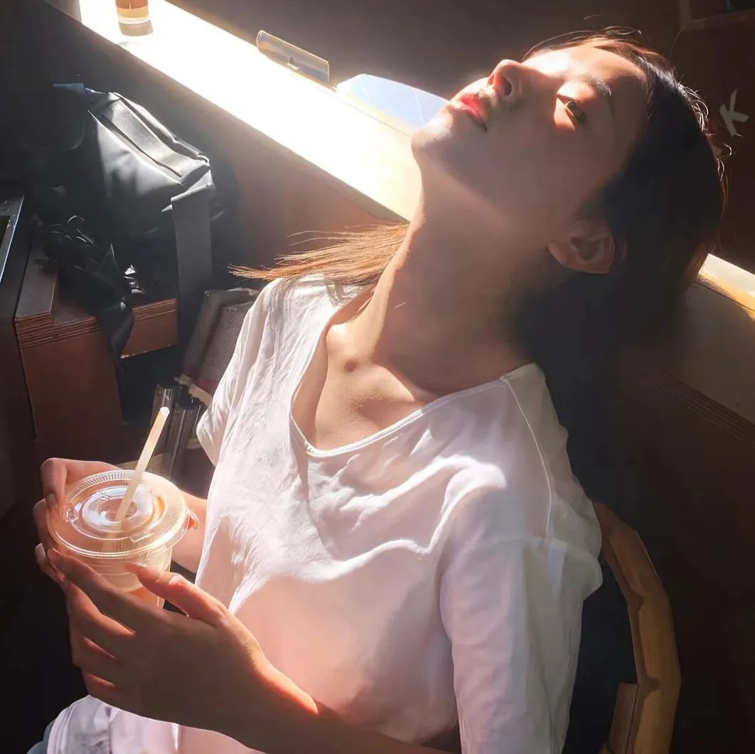 灵性出窍封面