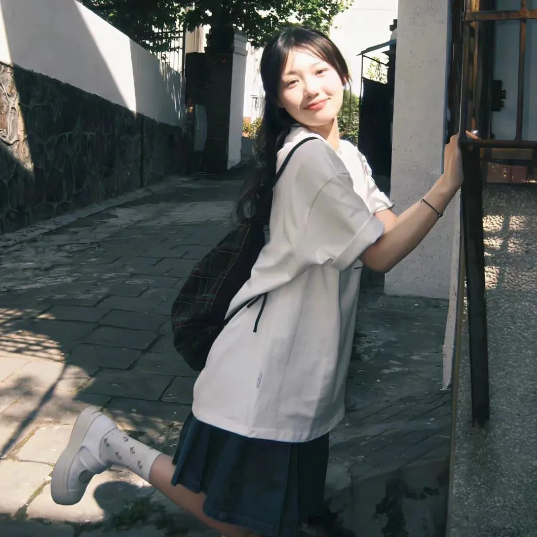 翩娜·之后封面